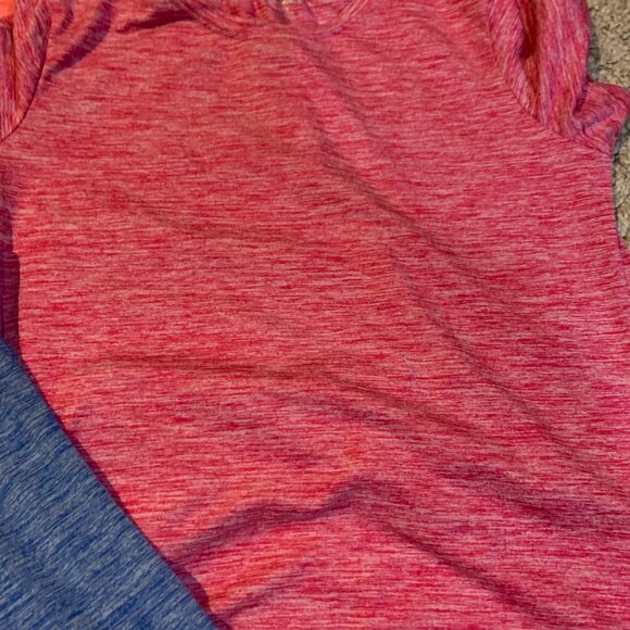 4 Amazon Essentials T-Shirts - Large - Picture 4 of 5